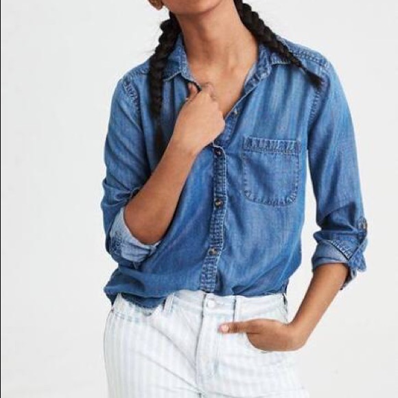 American Eagle Outfitters Tops - American Eagle Boyfriend Fit Womens denim shirt